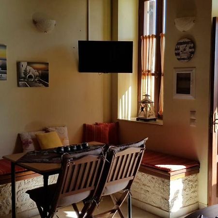 Villa Mika'S House Chalki Town Exterior foto