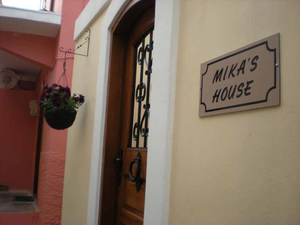 Villa Mika'S House Chalki Town Habitación foto